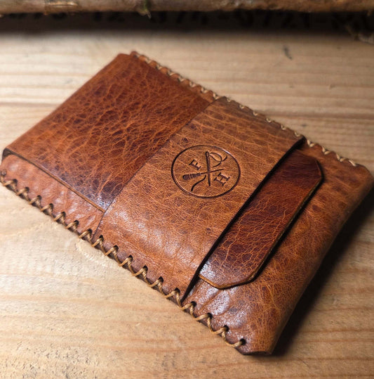 Minimalist Kartenhalter aus echtem Vollnarbenleder – Handgemachtes Slim Etui für bis zu 8 Karten