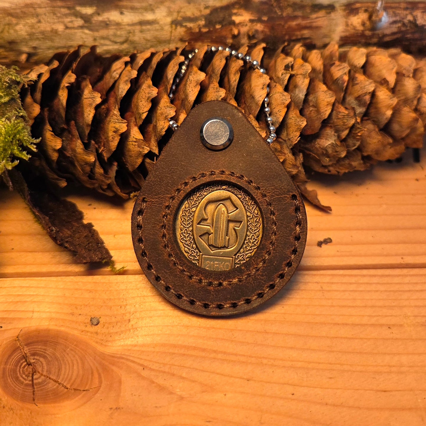 Kettennhänger aus Leder Coinhülle, Münzhülle Leder, Münze, Coin, Lederhülle, Münzetuis, coin case, challange coin, Kette