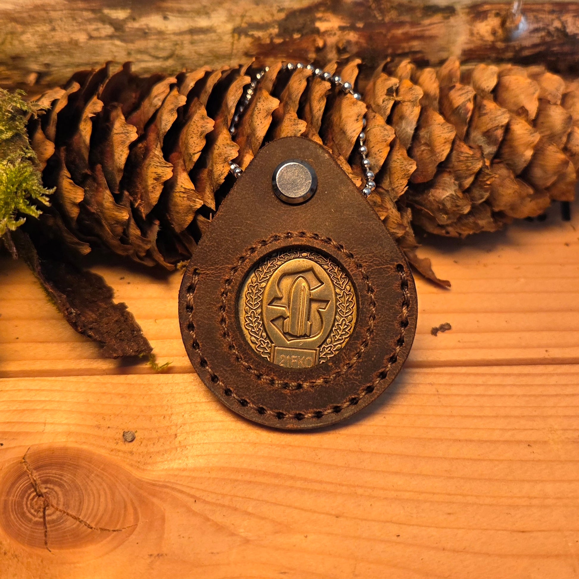 Kettennhänger aus Leder Coinhülle, Münzhülle Leder, Münze, Coin, Lederhülle, Münzetuis, coin case, challange coin, Kette